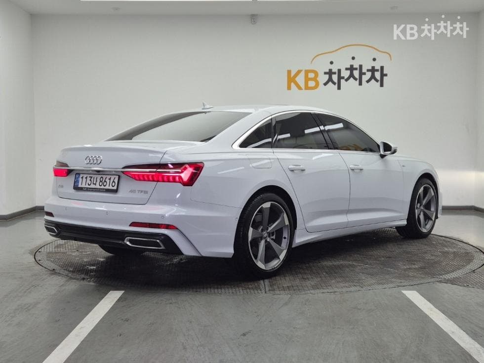 Audi A6(C8)45 TFSI Standard - 4