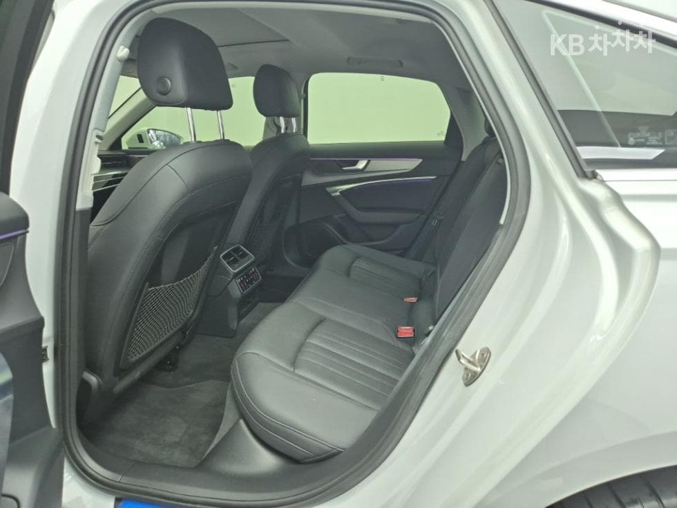Audi A6(C8)45 TFSI Standard - 12