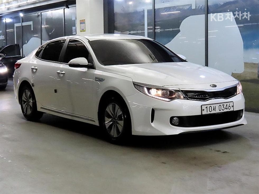 Kia K5 Hybrid Second generation 2.0 Prestige - Image 1