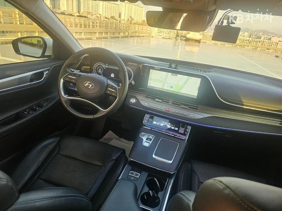 Hyundai The New (facelift) Grandeur (Azera)2.5 Le Blanc - 6