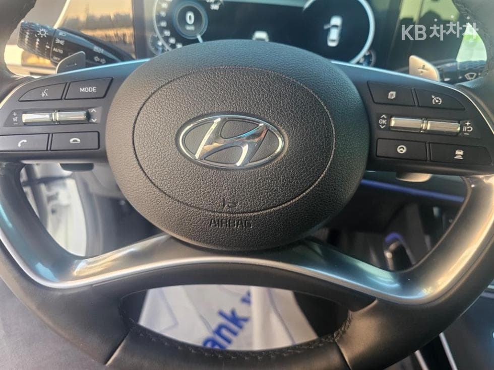 Hyundai The New (facelift) Grandeur (Azera)2.5 Le Blanc - 12