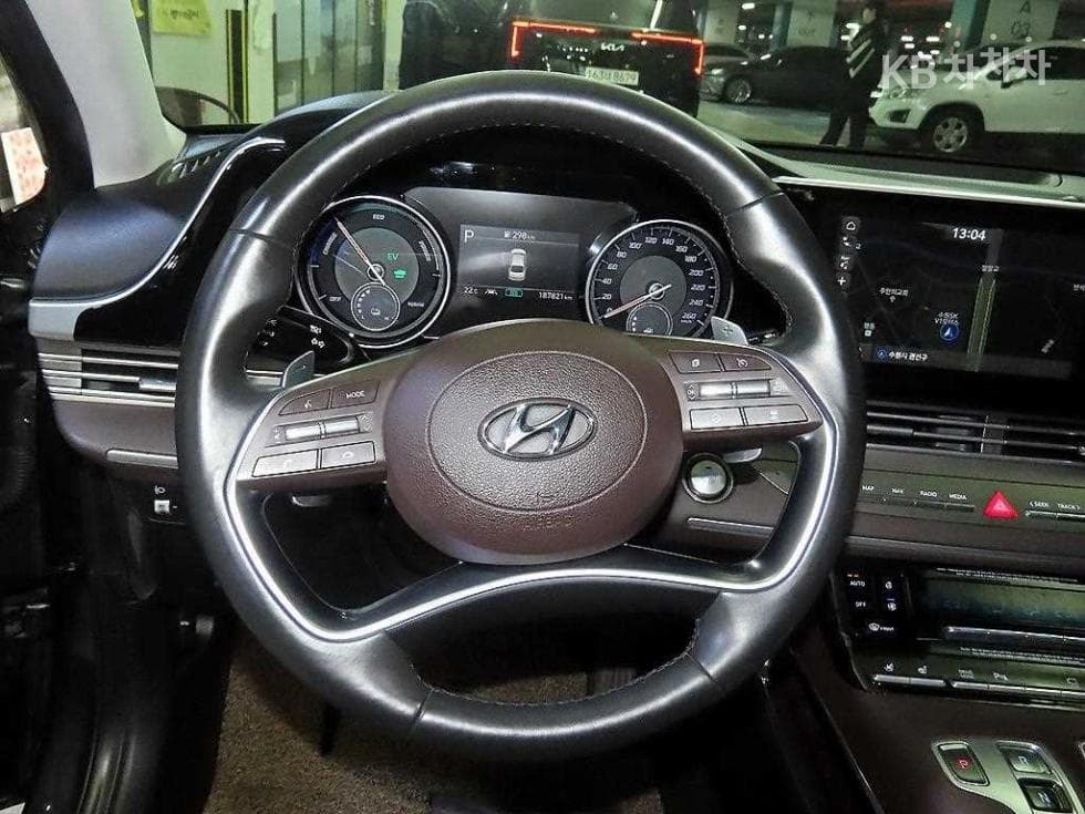 Hyundai The New (facelift) Grandeur (Azera) Hybrid2.4 Exclusive - 8