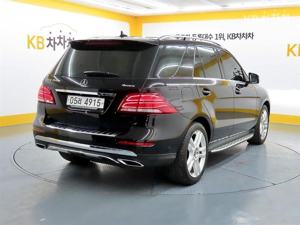 Mercedes-Benz GLE(W166)350 d 4Matic Standard - 4