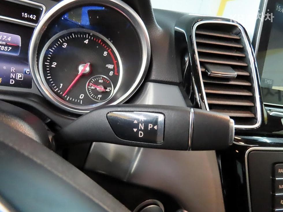 Mercedes-Benz GLE(W166)350 d 4Matic Standard - 10