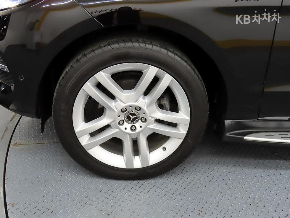 Mercedes-Benz GLE(W166)350 d 4Matic Standard - 20