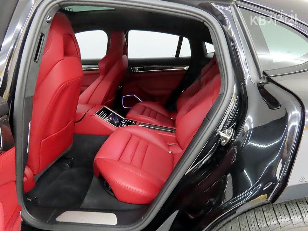 Porsche 파나메라 (971)4.0 GTS Standard - 6