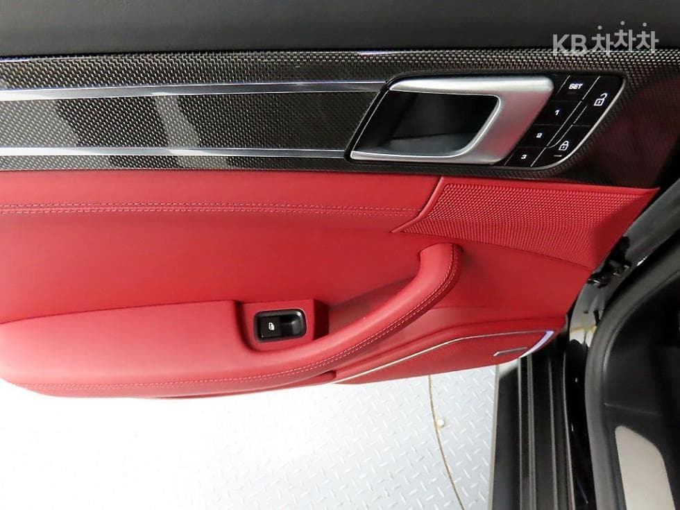 Porsche 파나메라 (971)4.0 GTS Standard - 12