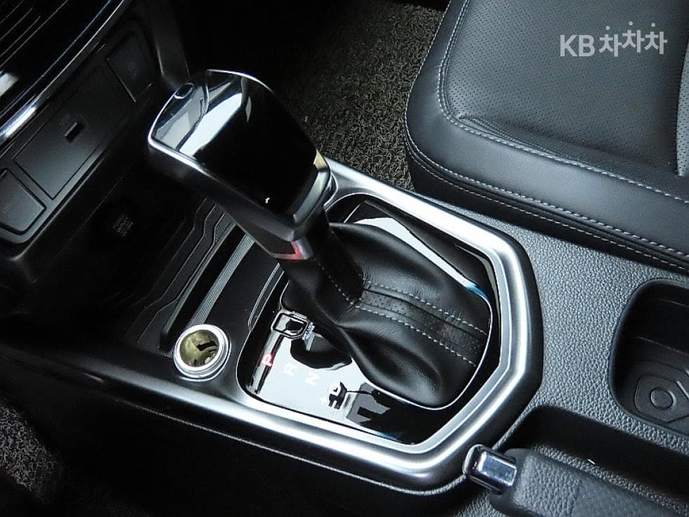 KG Mobility Very New (facelift/refresh; particularly for Tivoli) TivoliGasoline V5 2WD Standard - 9