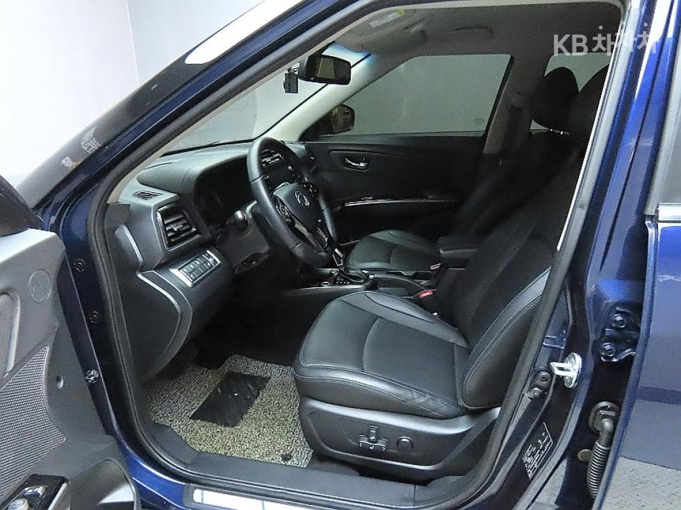KG Mobility Very New (facelift/refresh; particularly for Tivoli) TivoliGasoline V5 2WD Standard - 10