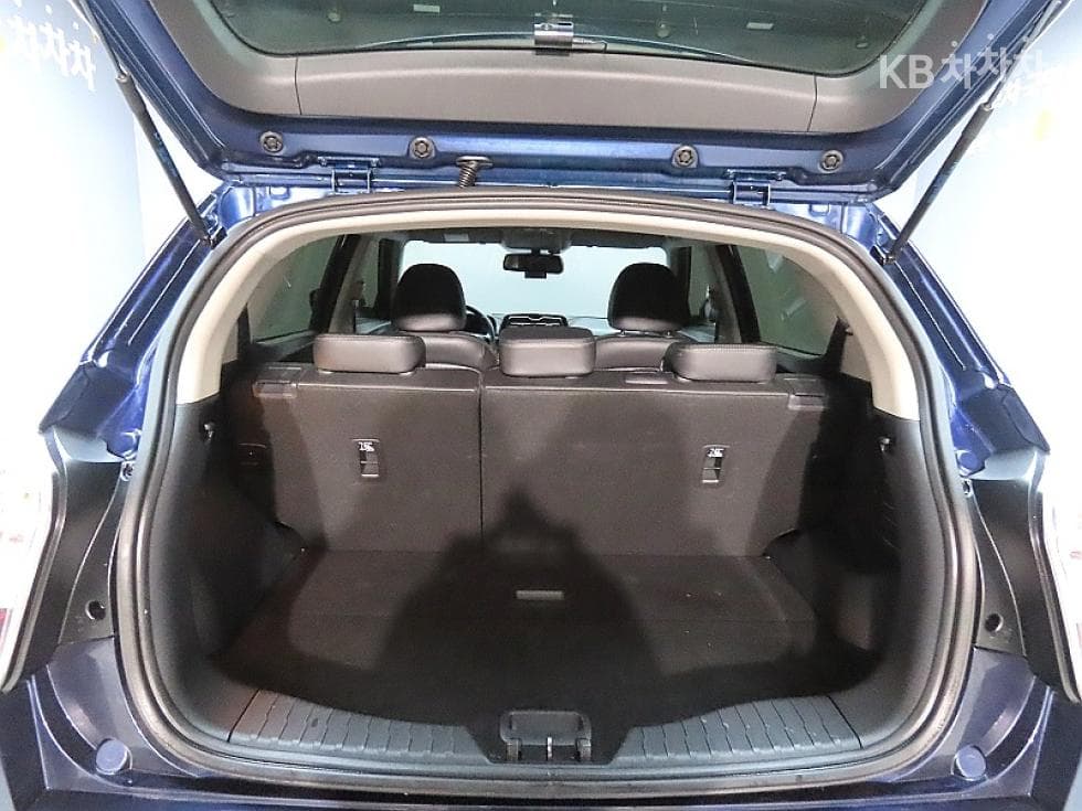 KG Mobility Very New (facelift/refresh; particularly for Tivoli) TivoliGasoline V5 2WD Standard - 19
