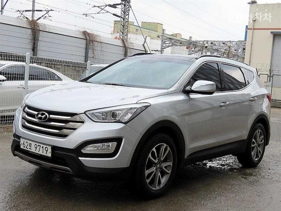 Hyundai Santa Fe DM Hyundai R-engine 2.0 diesel 2WD PREMIUM Standard - Image 1