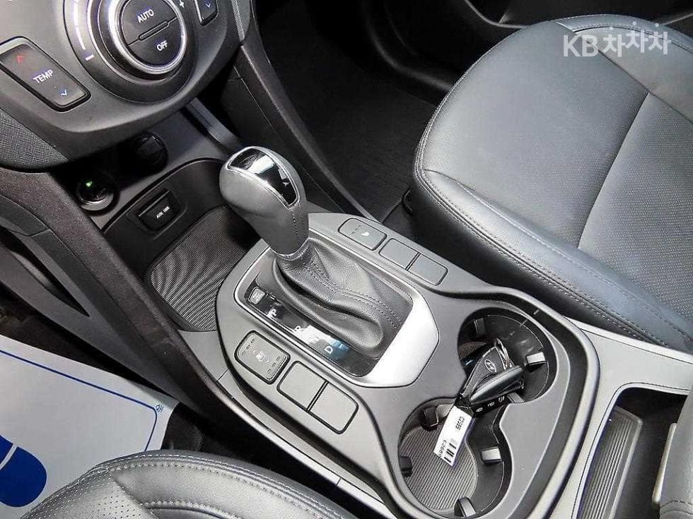 Hyundai Santa Fe DMHyundai R-engine 2.0 diesel 2WD PREMIUM Standard - 10