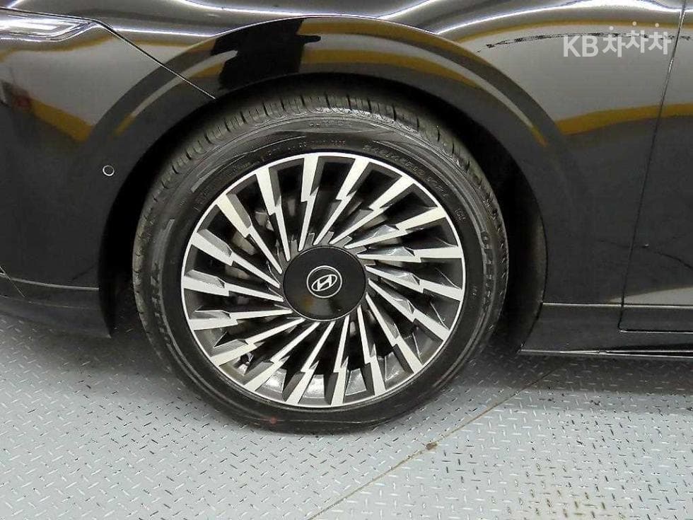 Hyundai The All New Grandeur (Azera)2.5L gasoline 2WD Calligraphy - 20