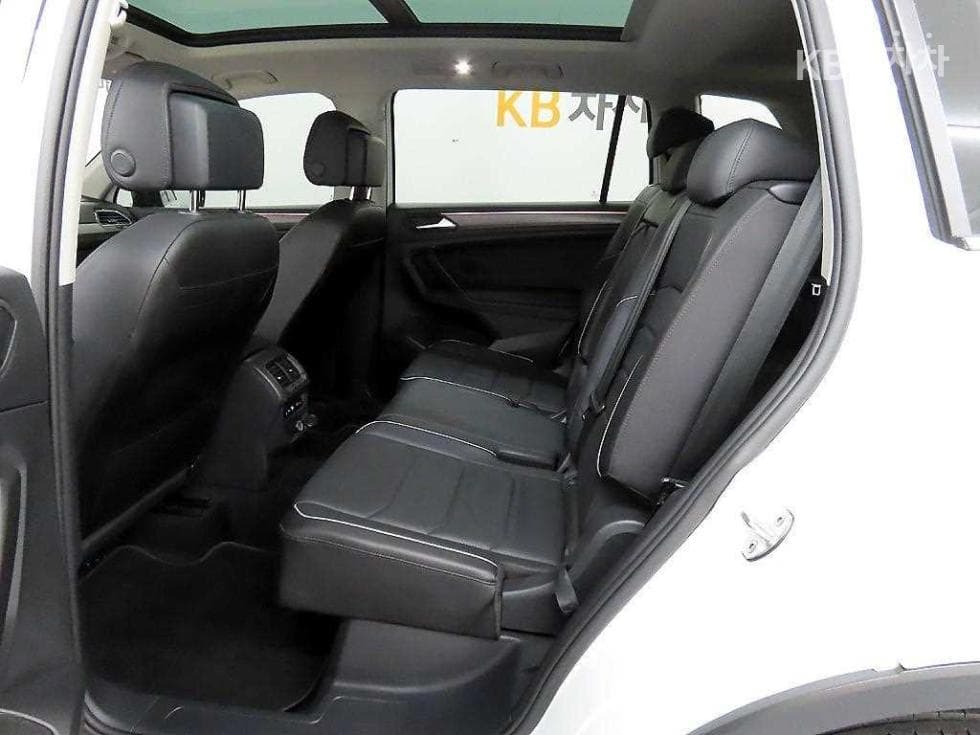 Volkswagen Tiguan Allspace2.0 Turbocharged Stratified Injection (VW) Prestige - 6