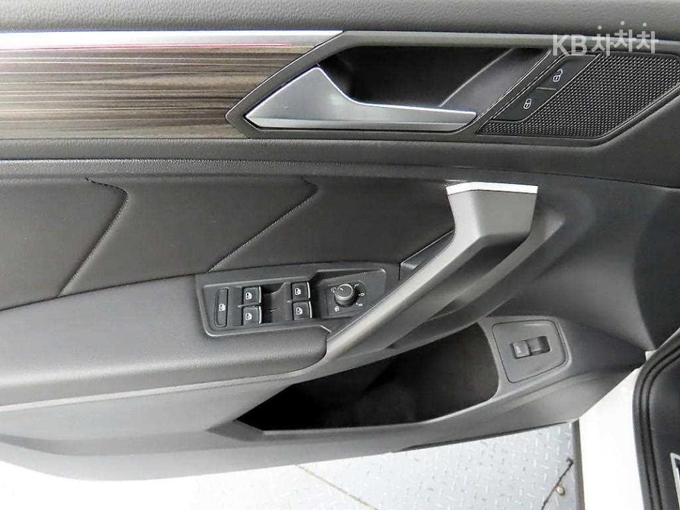 Volkswagen Tiguan Allspace2.0 Turbocharged Stratified Injection (VW) Prestige - 11