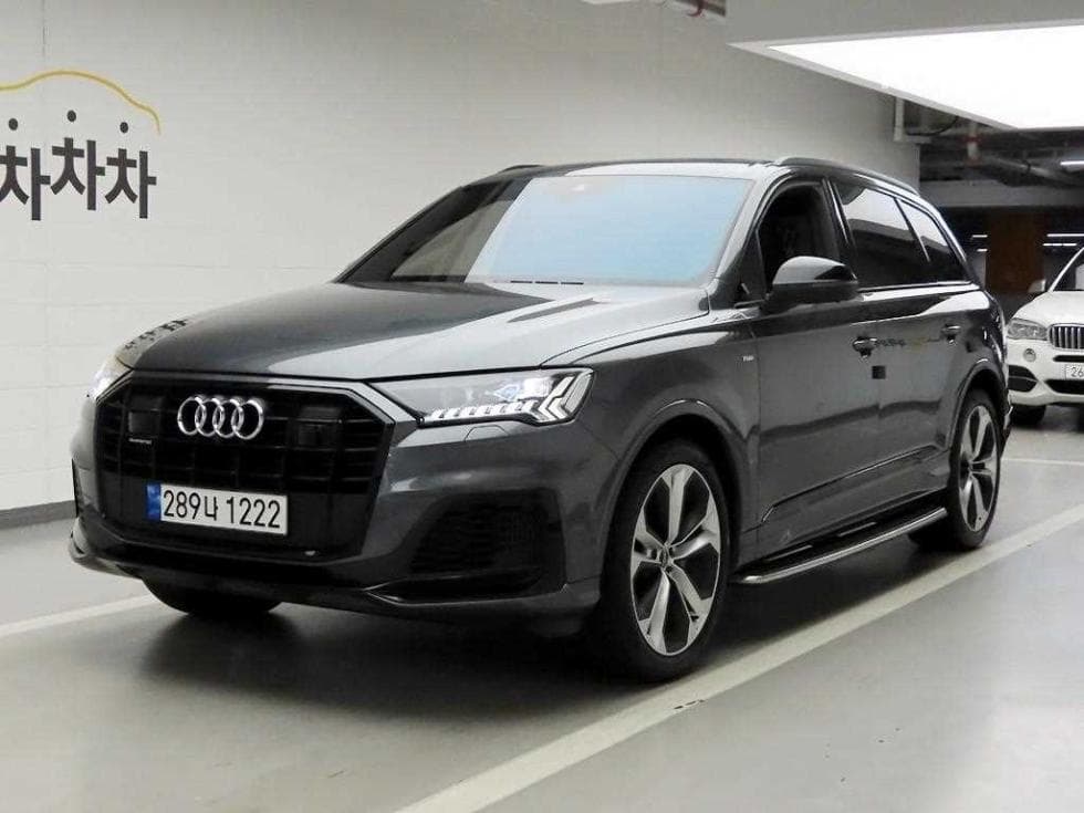 Audi New Q7 3.0 55 TFSI Quattro Premium - Image 1