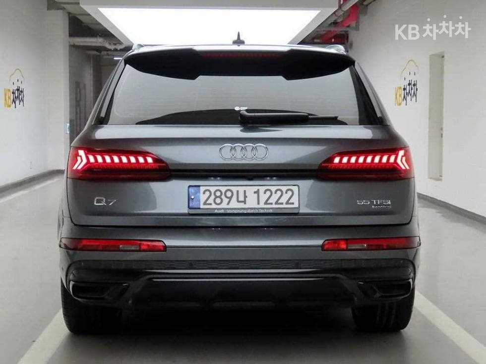 Audi New Q73.0 55 TFSI Quattro Premium - 3