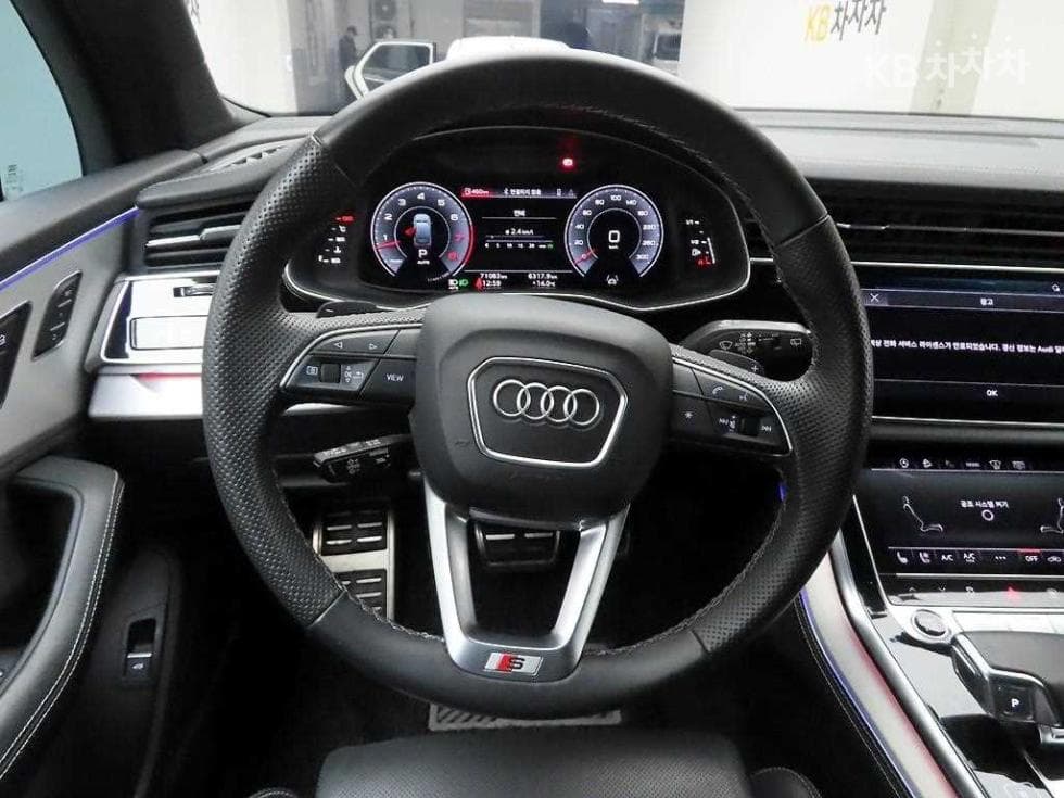 Audi New Q73.0 55 TFSI Quattro Premium - 7