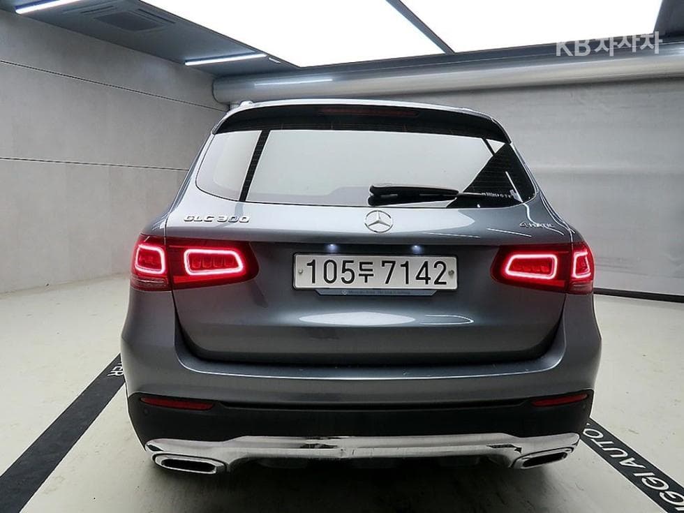 Mercedes-Benz GLC(X253)300 4Matic Standard - 3