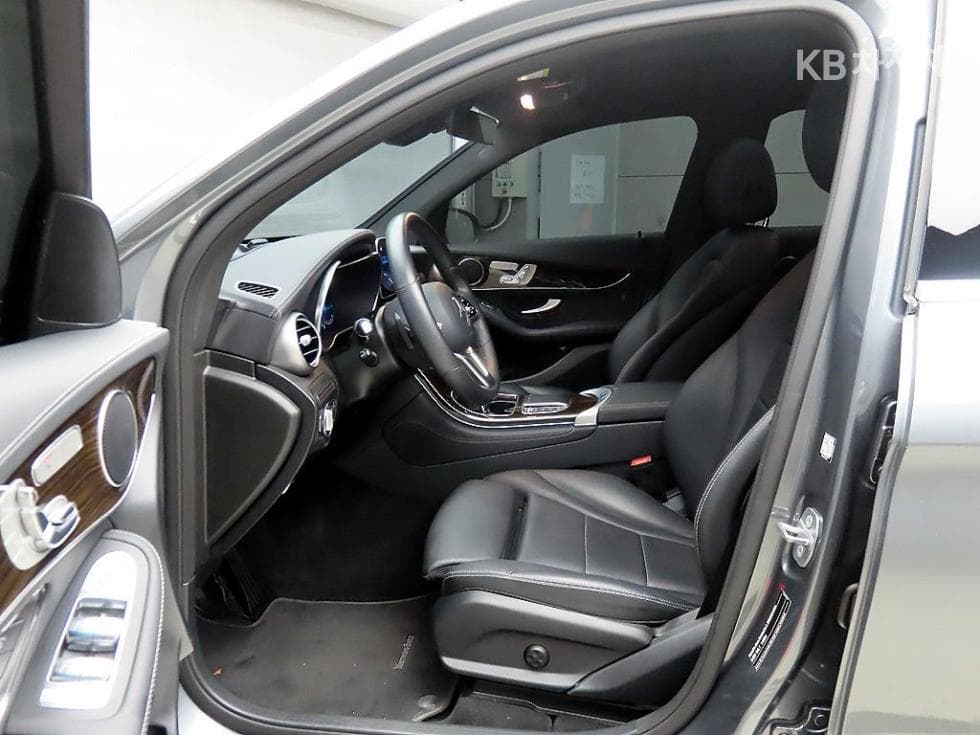 Mercedes-Benz GLC(X253)300 4Matic Standard - 5