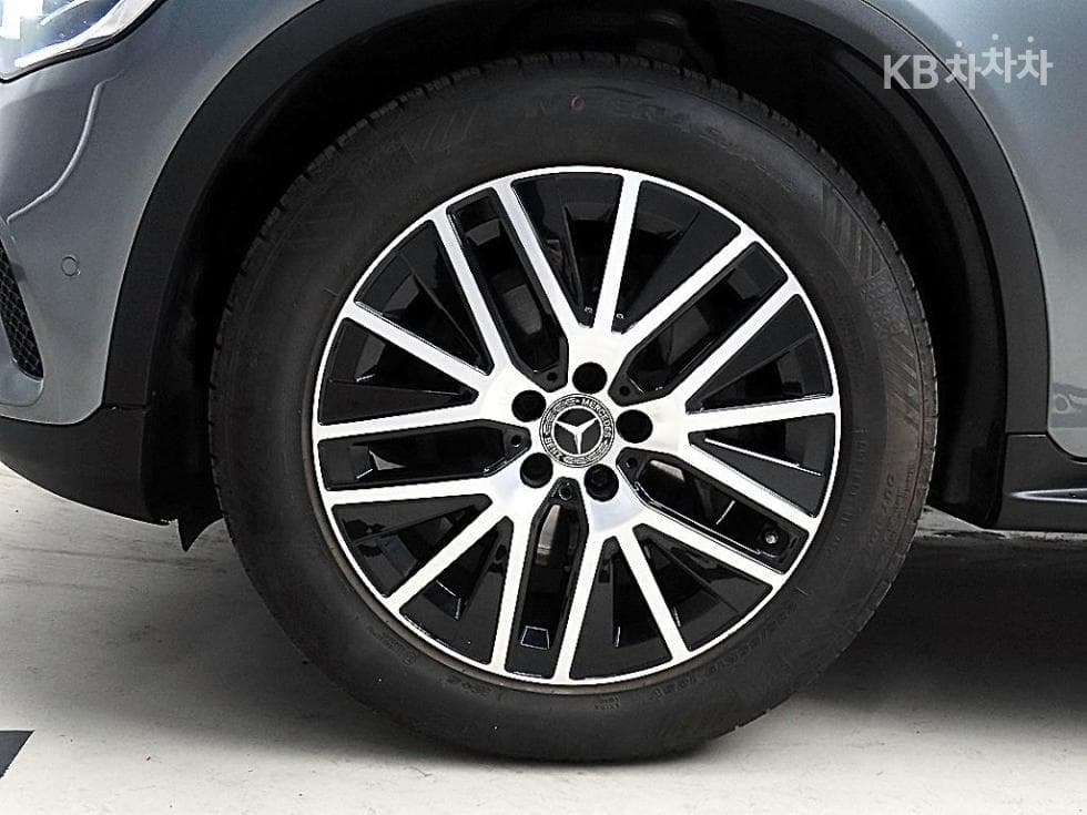 Mercedes-Benz GLC(X253)300 4Matic Standard - 20