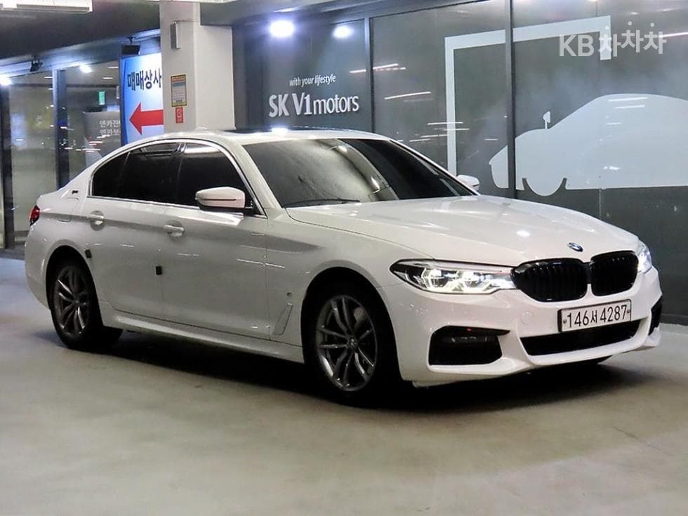 BMW 올New5 Series (G30) 530e M Sport - Image 1