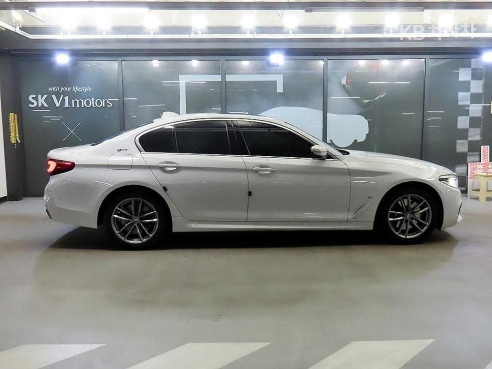 BMW 올New5 Series (G30)530e M Sport - 3