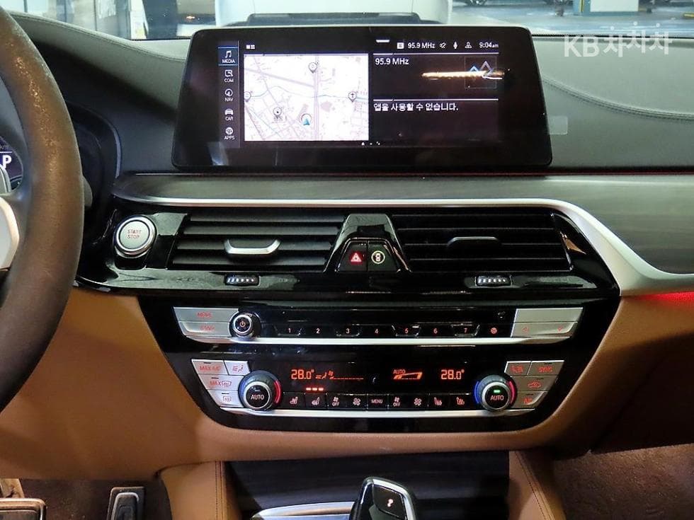 BMW 올New5 Series (G30)530e M Sport - 11