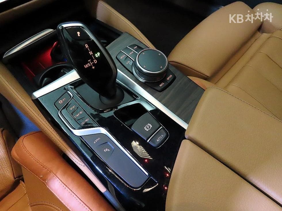 BMW 올New5 Series (G30)530e M Sport - 12