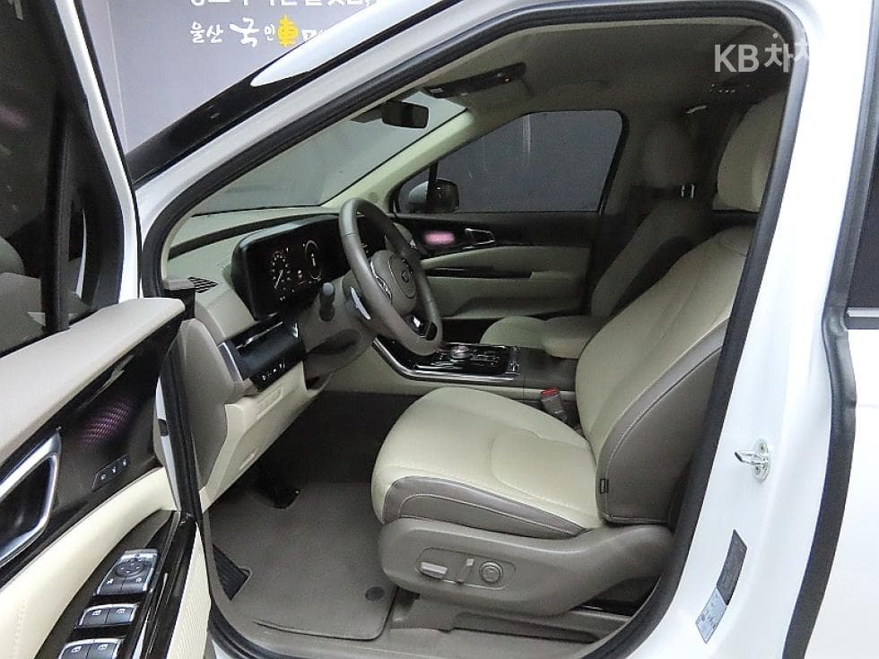 Киа Канивал 4-то поколениеВисок Лимузин (Канивал) G3.5 GDI 9-местен Signature - 10