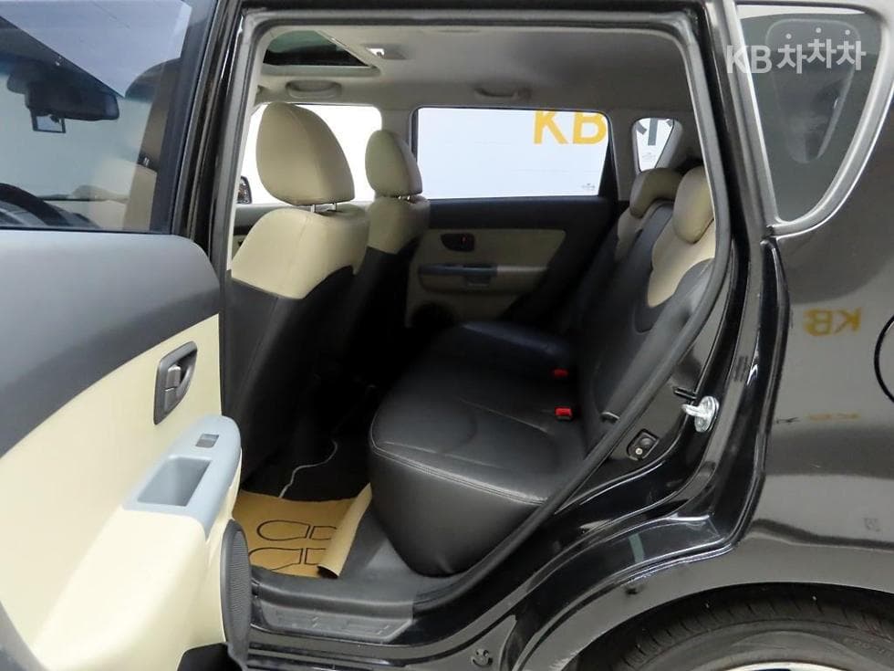 Kia Soul1.6 2U COOL - 13