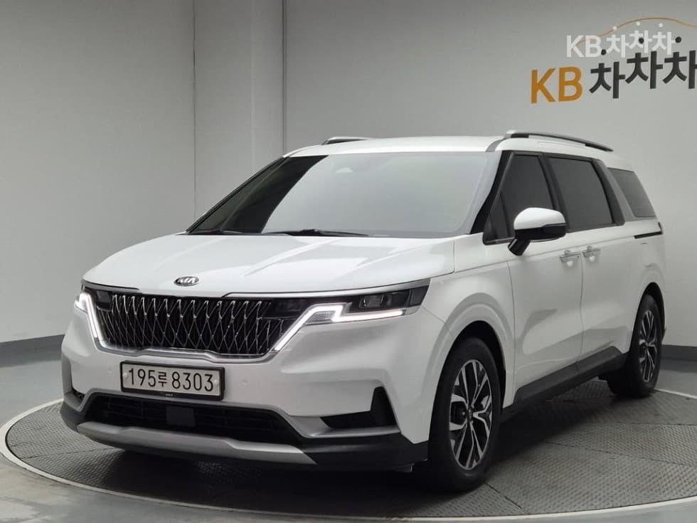 Киа Канивал 4-то поколение D2.2 9-местен Престиж - Image 1