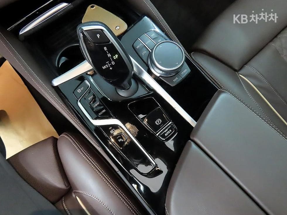 BMW 올New5 Series (G30)530e M Sport - 10