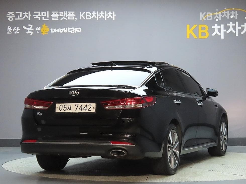 Kia K5 Second generationRental car 2.0 LPI SX Noblesse - 2