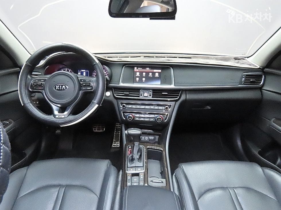 Kia K5 Second generationRental car 2.0 LPI SX Noblesse - 6