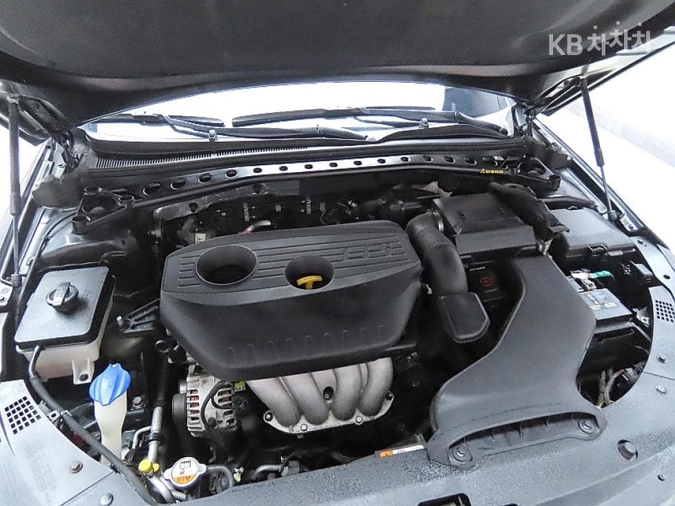 Kia K5 Second generationRental car 2.0 LPI SX Noblesse - 7