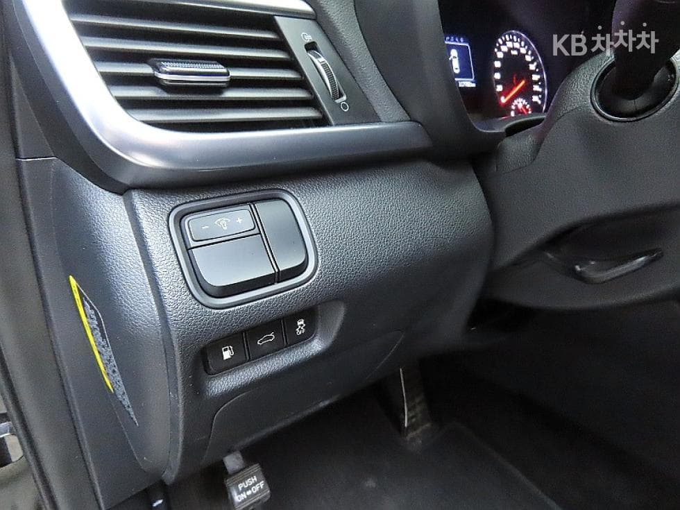 Kia K5 Second generationRental car 2.0 LPI SX Noblesse - 12