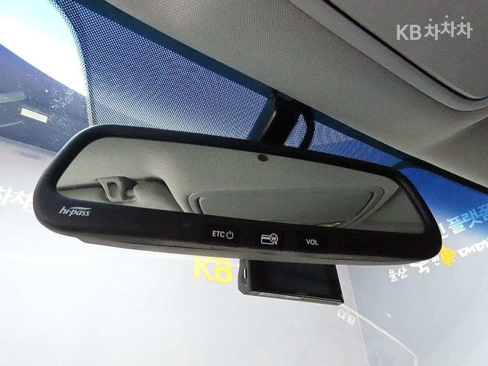 Kia K5 Second generationRental car 2.0 LPI SX Noblesse - 15
