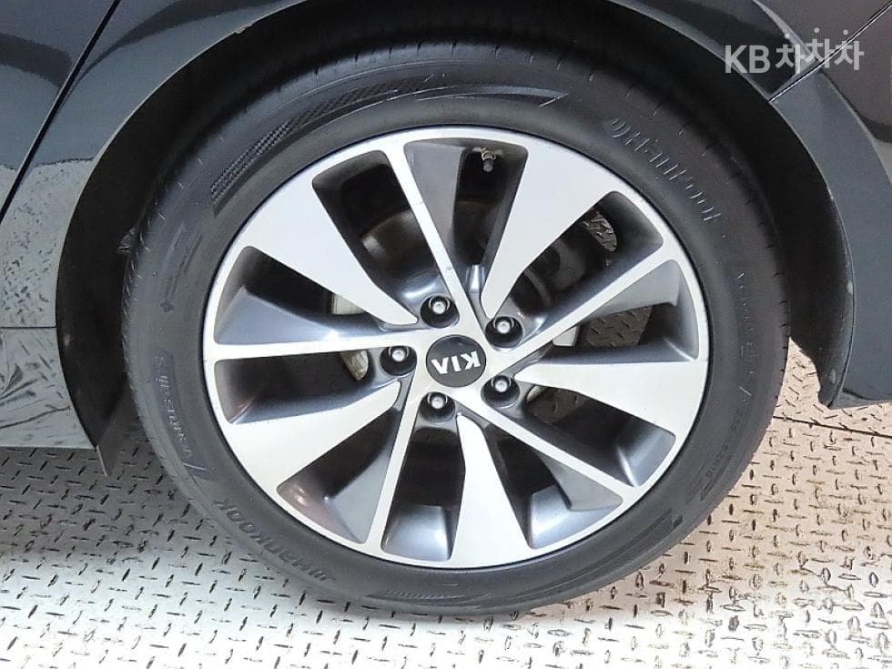 Kia K5 Second generationRental car 2.0 LPI SX Noblesse - 20