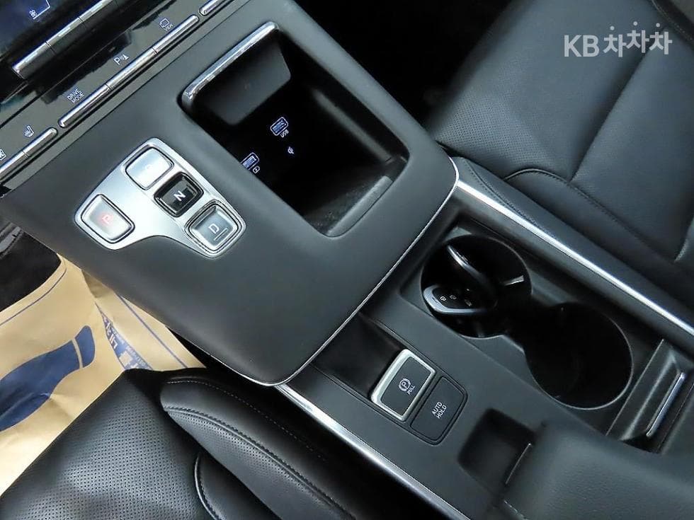 Hyundai The New (facelift) Grandeur (Azera)LPi 3.0 Premium - 10