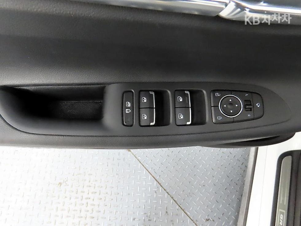Hyundai The New (facelift) Grandeur (Azera)LPi 3.0 Premium - 11