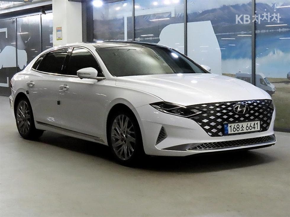 Hyundai The New (facelift) Grandeur (Azera) 2.5 Calligraphy - Image 1