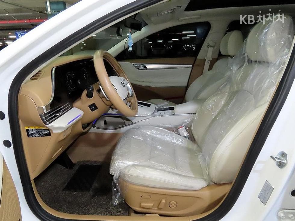 Hyundai The New (facelift) Grandeur (Azera)2.5 Calligraphy - 6
