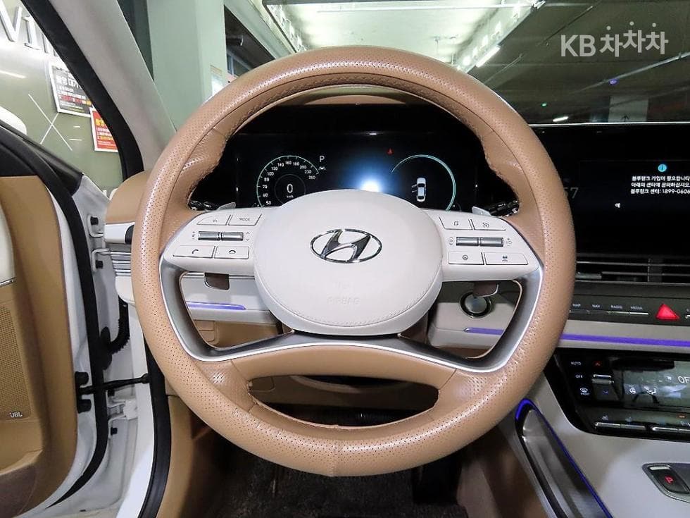 Hyundai The New (facelift) Grandeur (Azera)2.5 Calligraphy - 8
