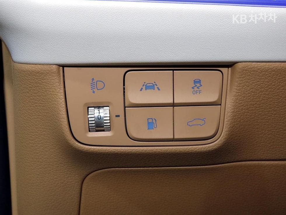 Hyundai The New (facelift) Grandeur (Azera)2.5 Calligraphy - 14