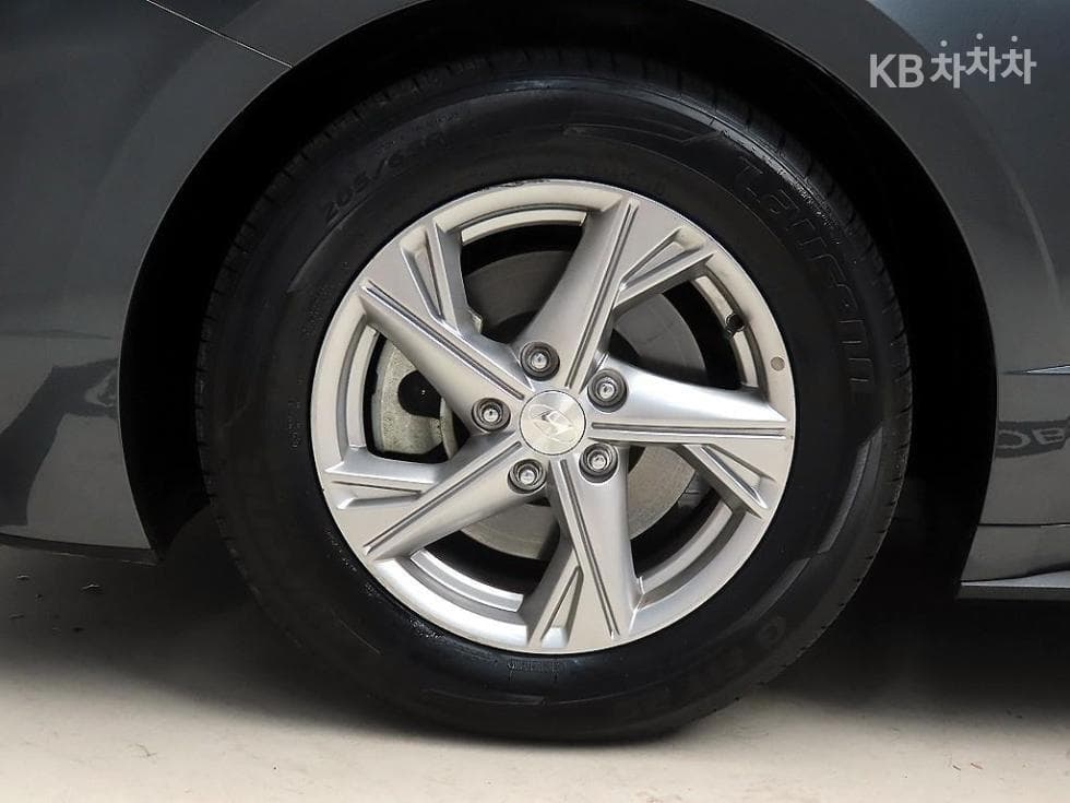 Хюндай Соната (DN8)2.0 Premium - 19
