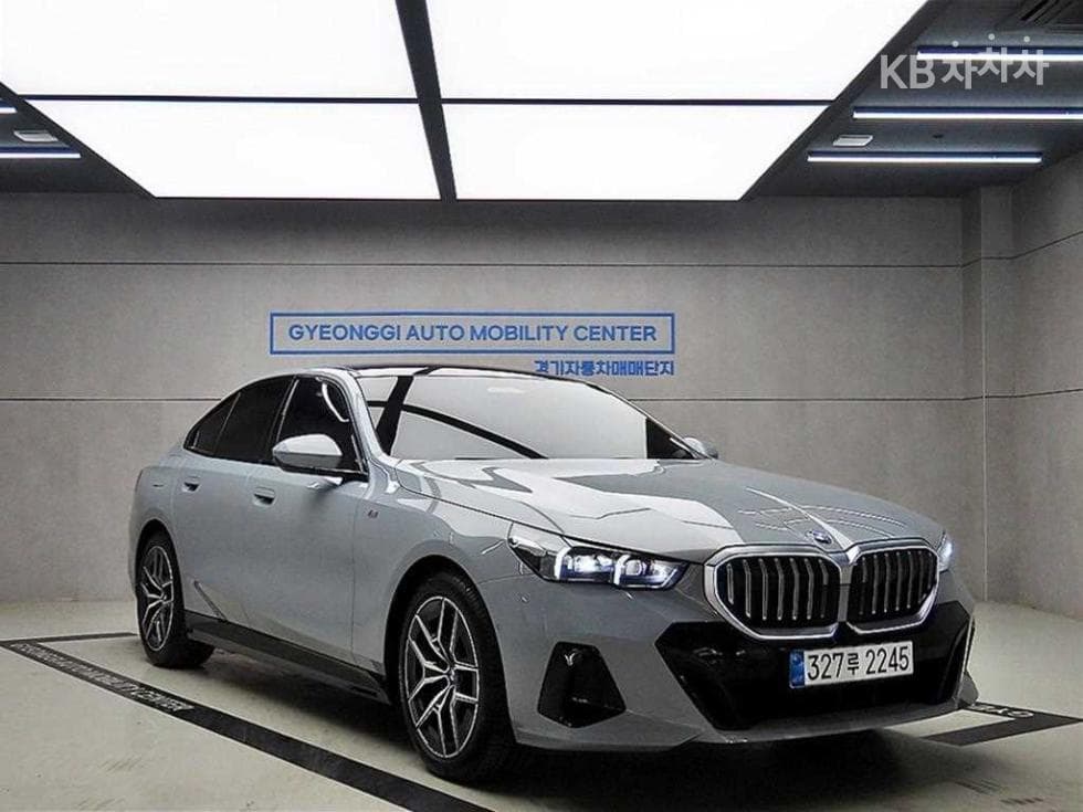 BMW Нов5 Серия(G60) 520i M Sport - Image 1