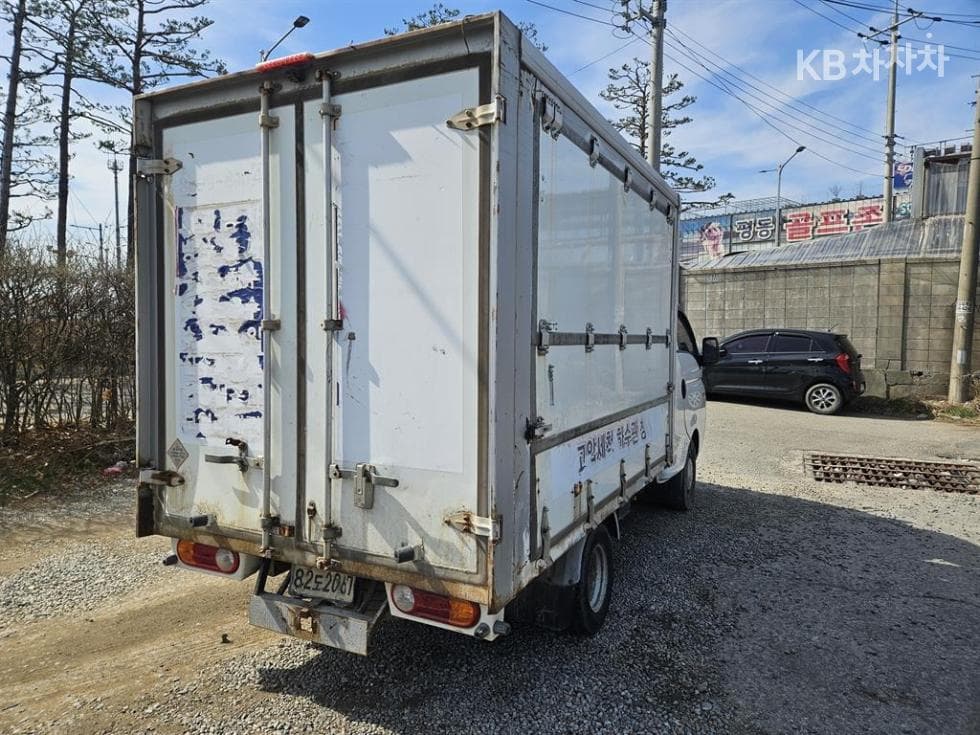 Hyundai Porter 2Extra Long Super Cab CRDi DLX Standard - 5