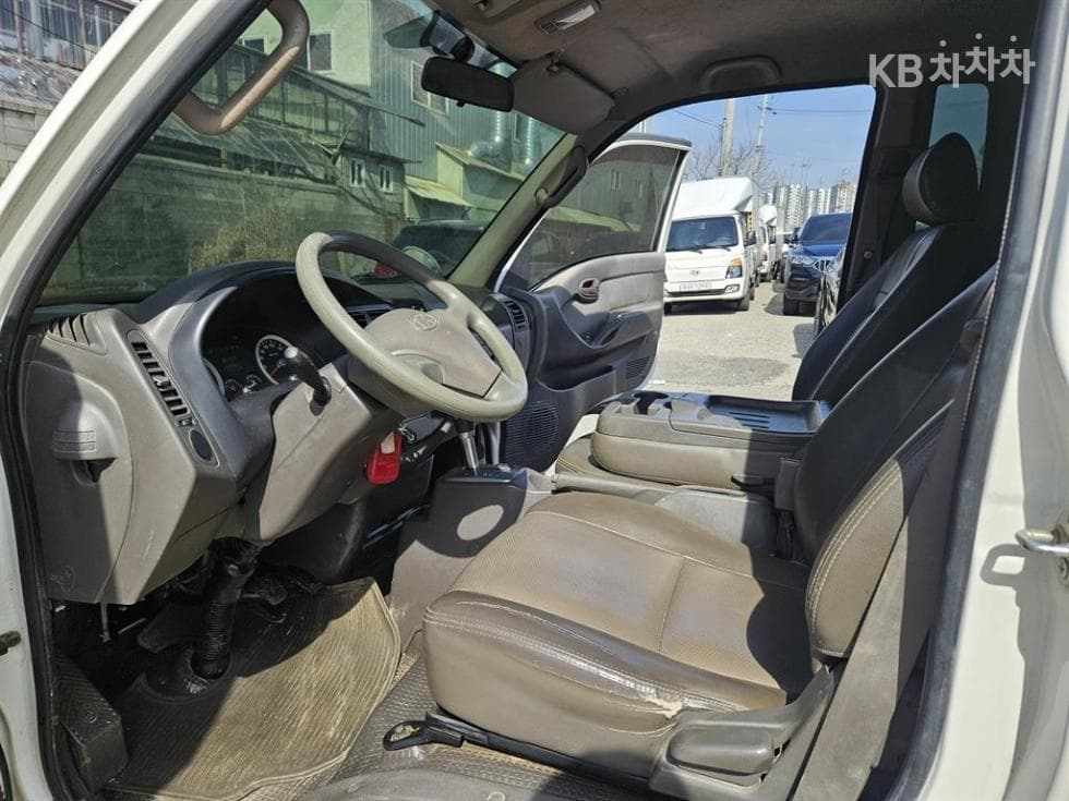 Hyundai Porter 2Extra Long Super Cab CRDi DLX Standard - 7