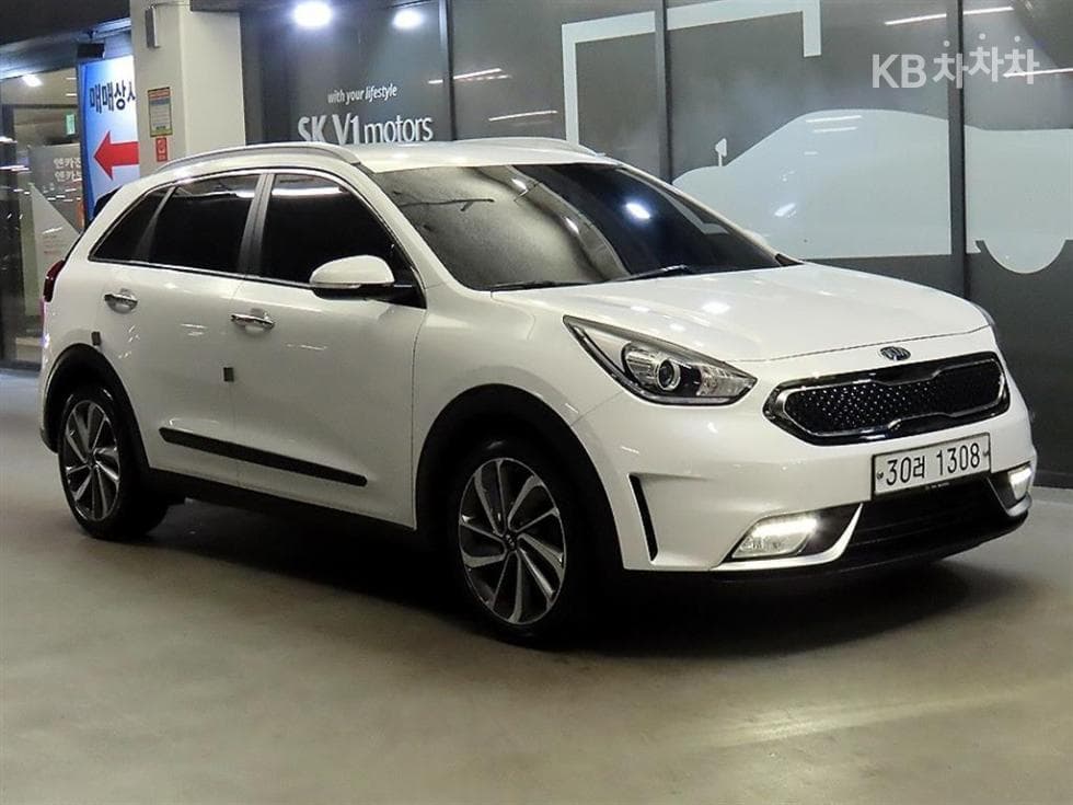 Kia Niro 1.6 Prestige - Image 1